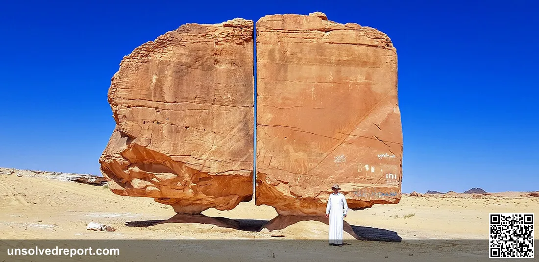Al Naslaa Rock, in Saudi desert