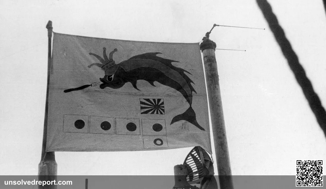 Battle pennant of USS Queenfish with Japanese rising sun and kill markings