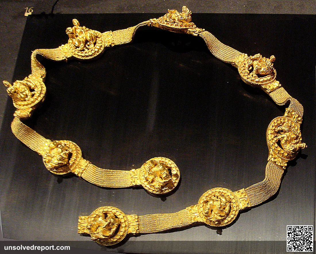Belt from Tillia Tepe, with depictions of Dyonisus riding a lion. Guimet Museum. Personal photograph 2007.