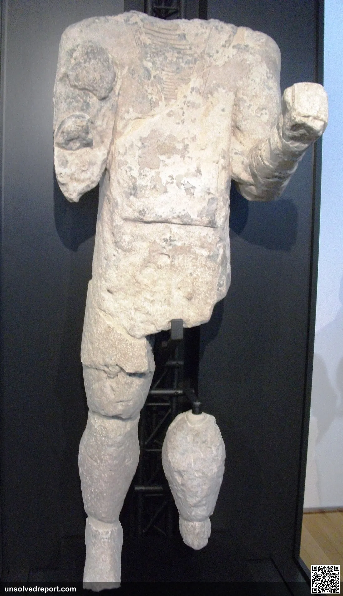 Sculpture, Giant of Monte Prama, boxer, Sardinia, Italy, Nuragic civilization,archaeology, bronze age, sea peoples,preh…