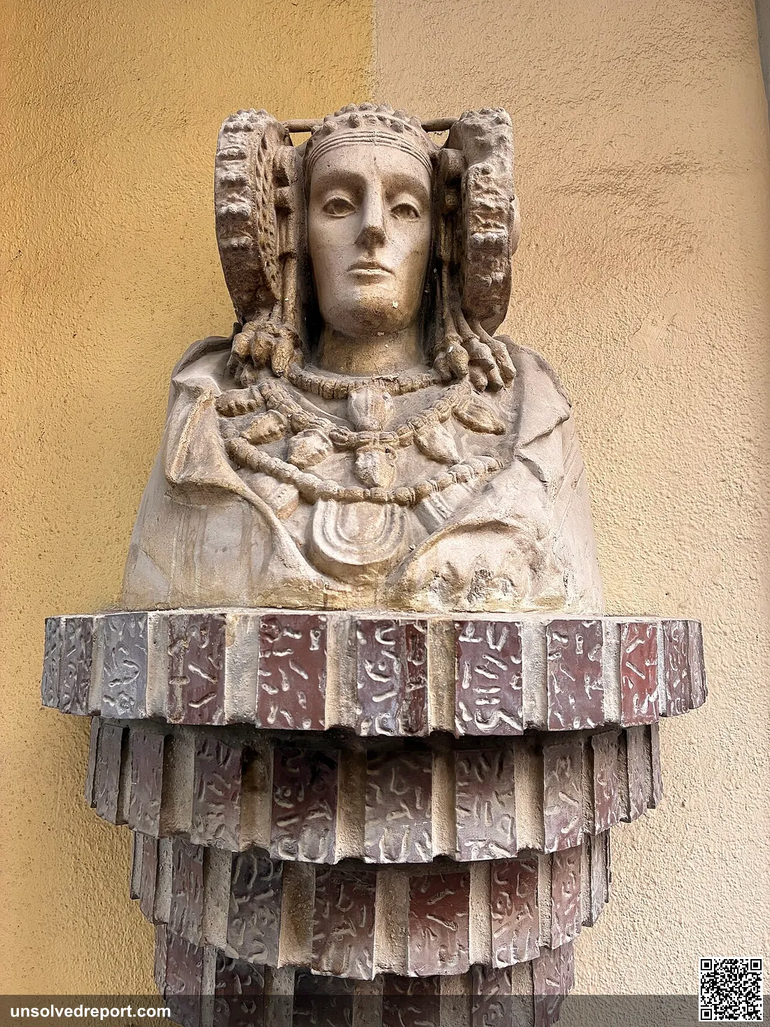 Bust of the Lady of Elche on Elche Street in San Vicente del Raspeig, Alicante province, Spain.