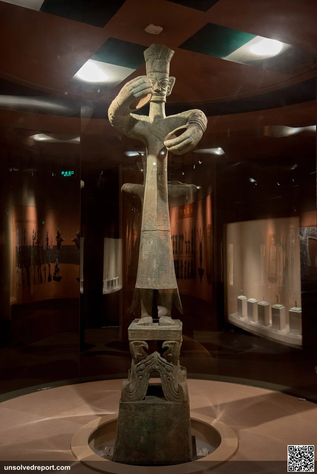"This standing figure is obviously the Most Important Person, therefore it stands to reason that he represents a 'high …