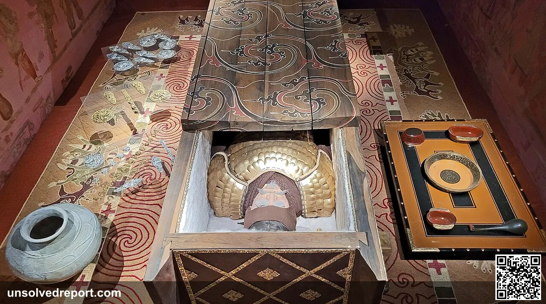 Recreation of the Xiongnu tomb of the King, Chinggis Khaan National Museum, Ulan Bator, Mongolia. Kurgan 31, Noin-Ula